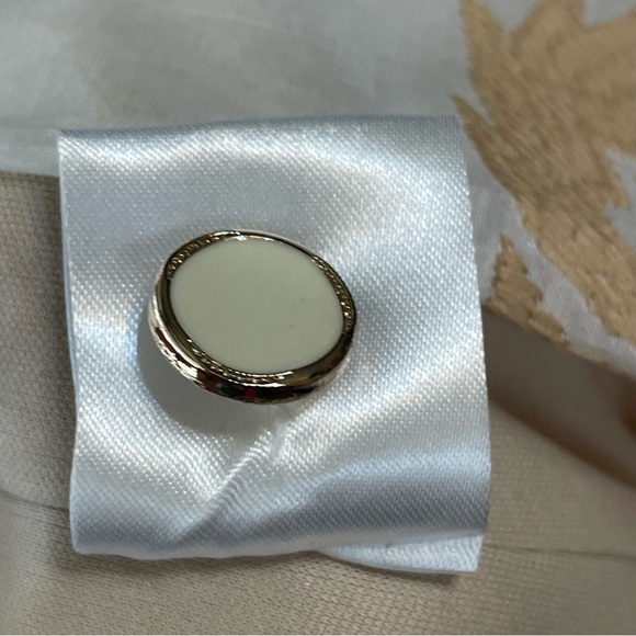 Nidodileda Button Down White and Tan Dress - Picture 11 of 15